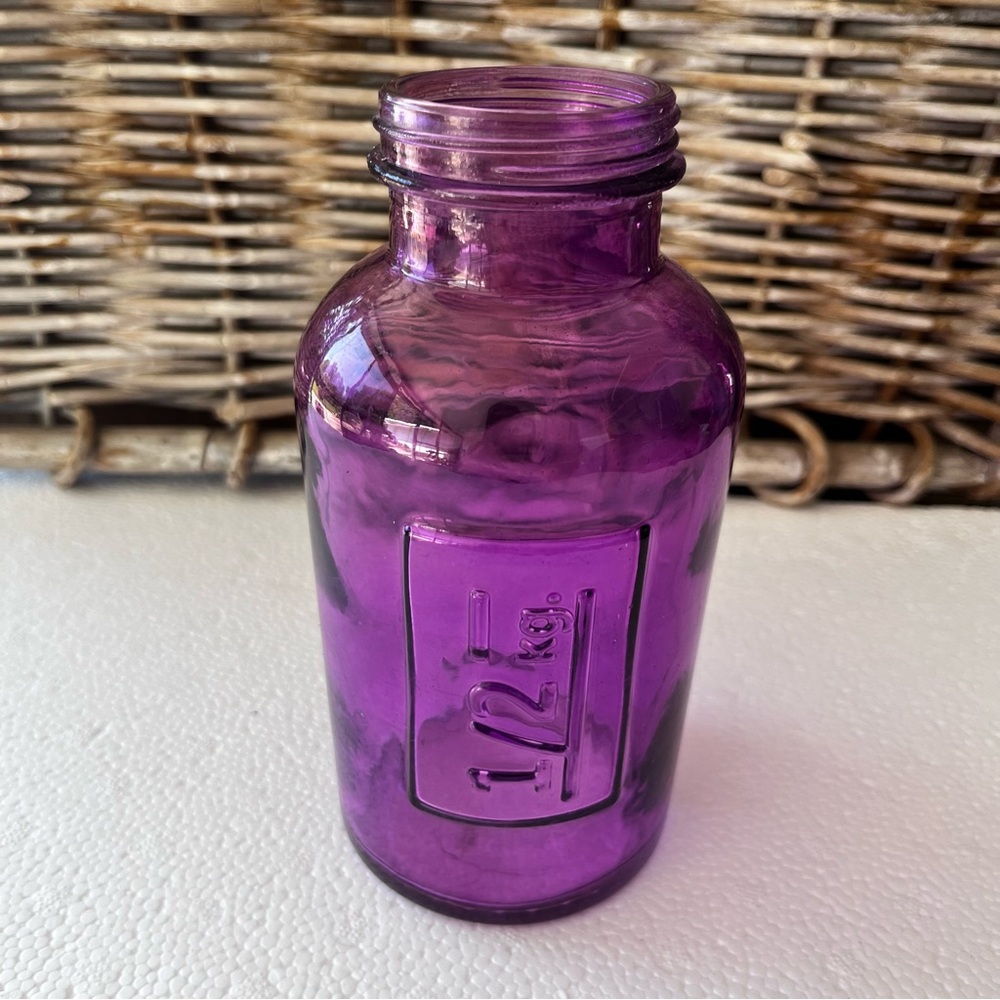 Vintage apothecary  purple jar showing 1/2kg